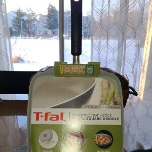 T-Fal Ceramic Non-Stick 10.5-inch Square Griddle Gray Color is designed for heal